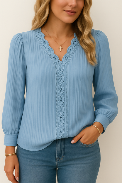 https://cdn.shopify.com/s/files/1/0953/0563/0016/files/20250921_1333_Blusa_Azul_Realista_remix_01k5phrnhkfs2bsfs7ts1vgk45.png?v=1758510335
